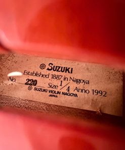 Nhãn trong violin Suzuki ghi No.220, size 1/4 và Anno 1992