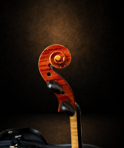 Đầu cuộn và chốt lên dây violin Suzuki No.330 size 3/4 nhìn nghiêng