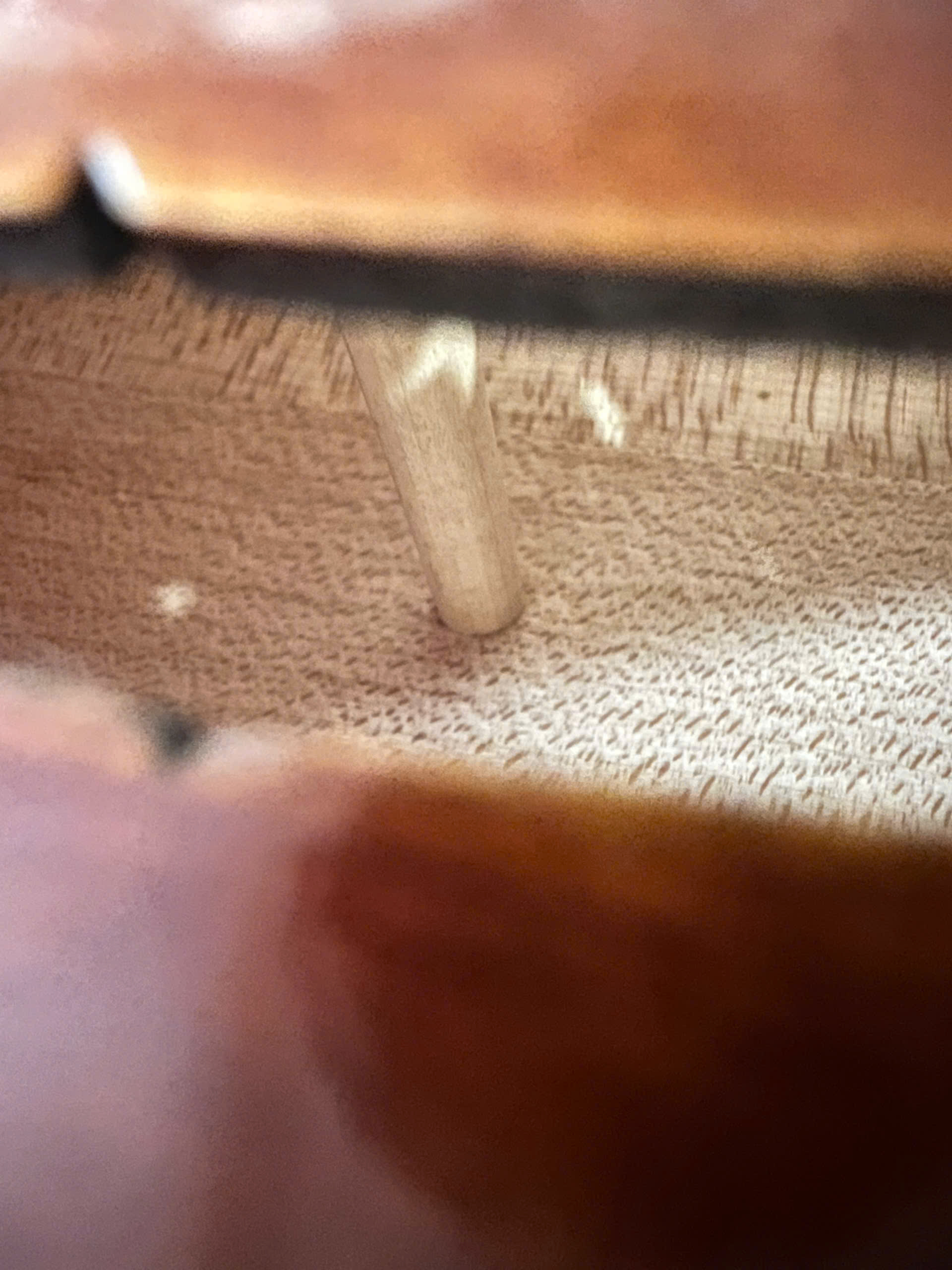 Trụ âm bên trong thân violin Bella Armonia size 3/4