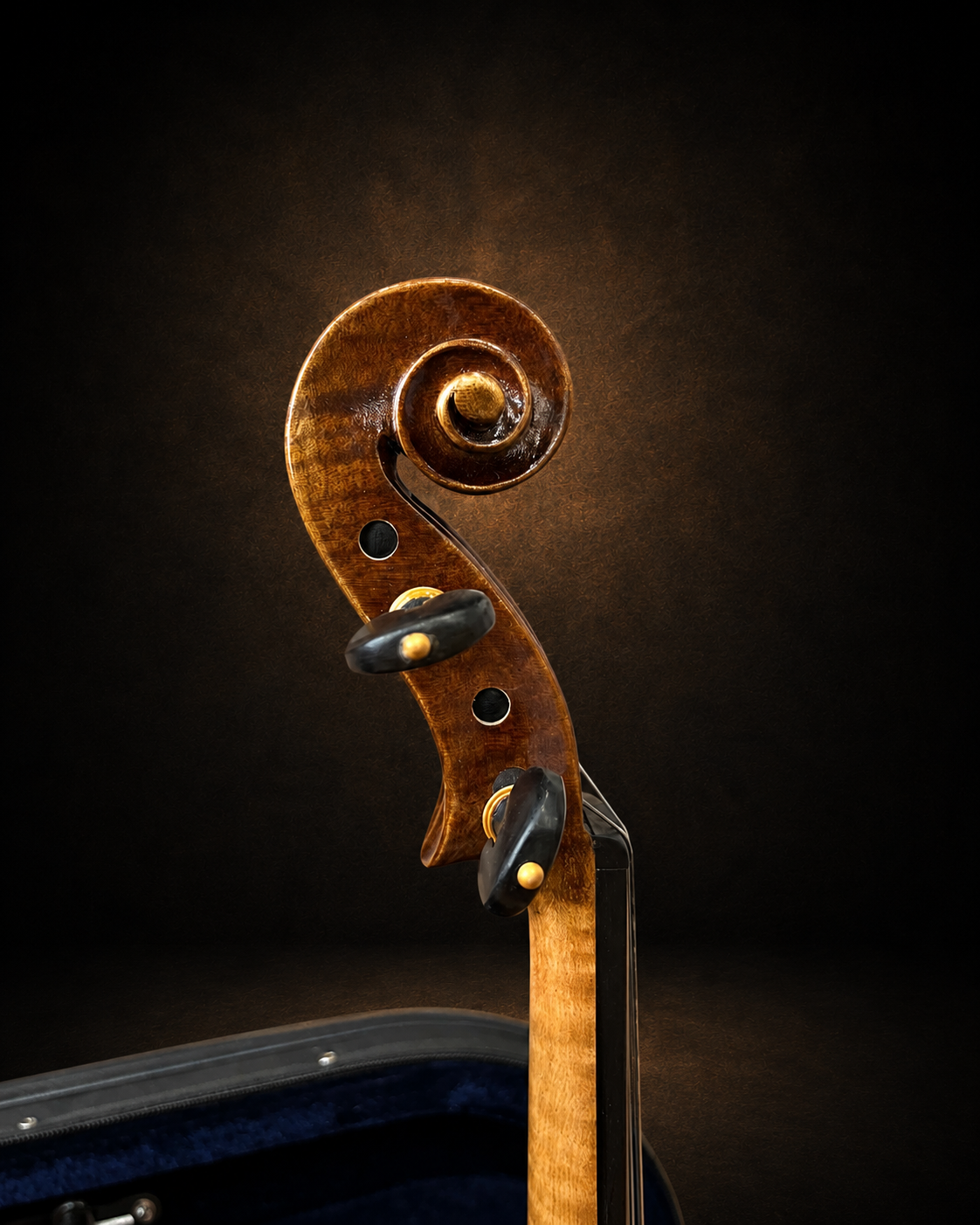 Đầu cuộn và chốt lên dây violin Bella Armonia size 4/4 nhìn nghiêng