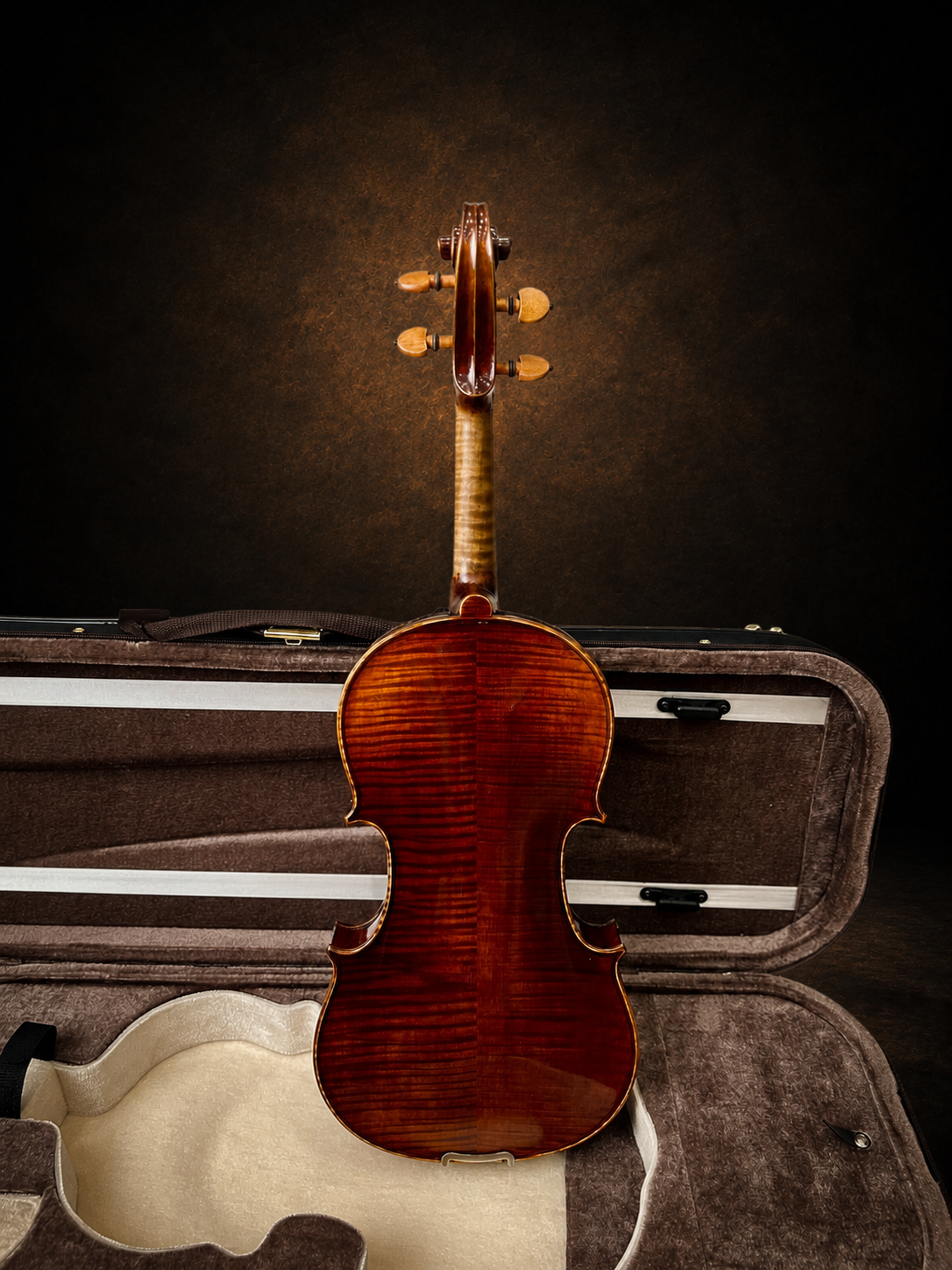 Mặt lưng maple hai mảnh của Violin Carlo Blsiacb di Leandro 1949