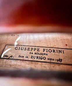 Nhãn trong violin ghi Giuseppe Fiorini, Zurigo và anno 1919