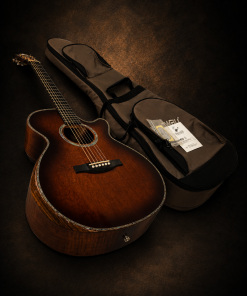 Guitar Headway HSJ-5130SE – mặt trước chụp nghiêng cạnh bao đàn