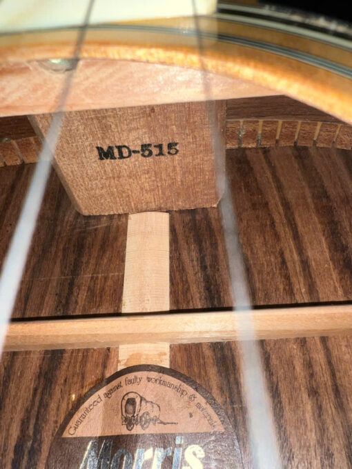 Guitar Morris MD-515 – mã MD-515 trên khối cần trong thùng