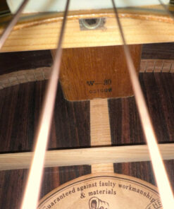 Guitar Morris W-30 – mã W-30 trên khối cần trong thùng