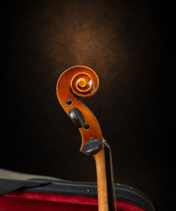 Đầu cuộn và chốt lên dây violin Suzuki No.300 size 1/4 nhìn nghiêng