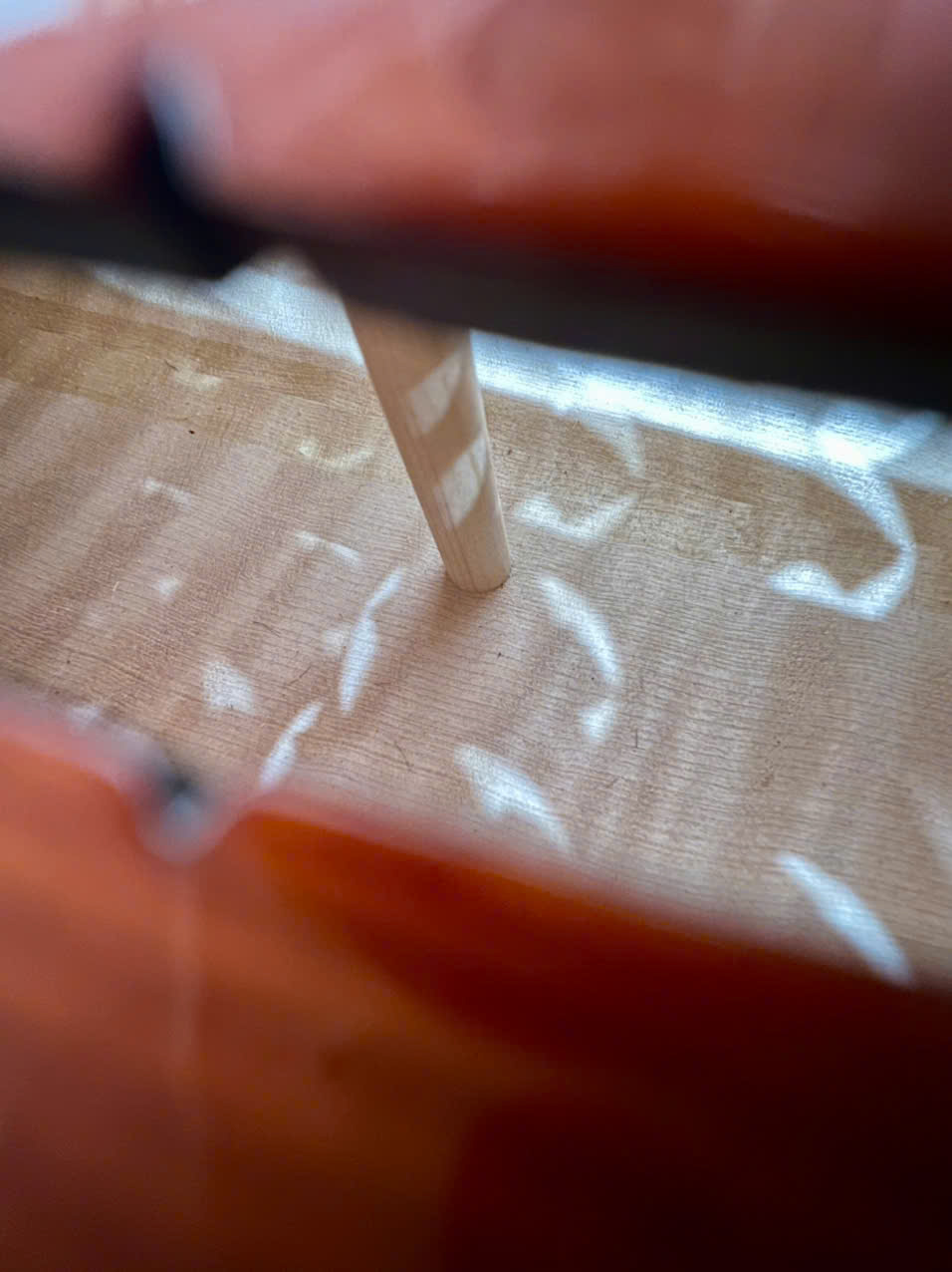 Trụ âm bên trong thân violin Suzuki No.500 size 4/4