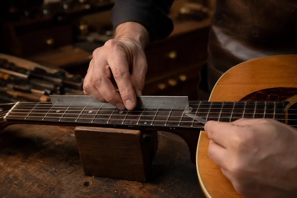 Kiểm tra cần và action khi chọn Guitar Nhật bãi