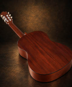 Guitar Yamaha C150 – nhìn nghiêng từ phía sau